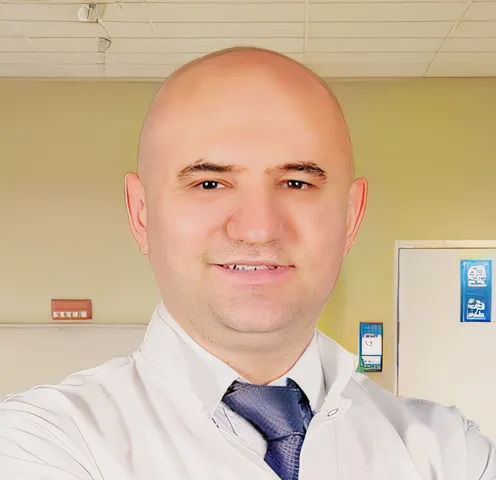 Д-р Дениз Уса̀л